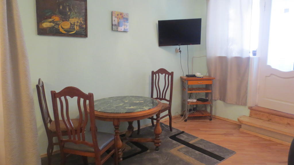 Evrika Apartments On Rustaveli Avenue ティビリシ 部屋 写真