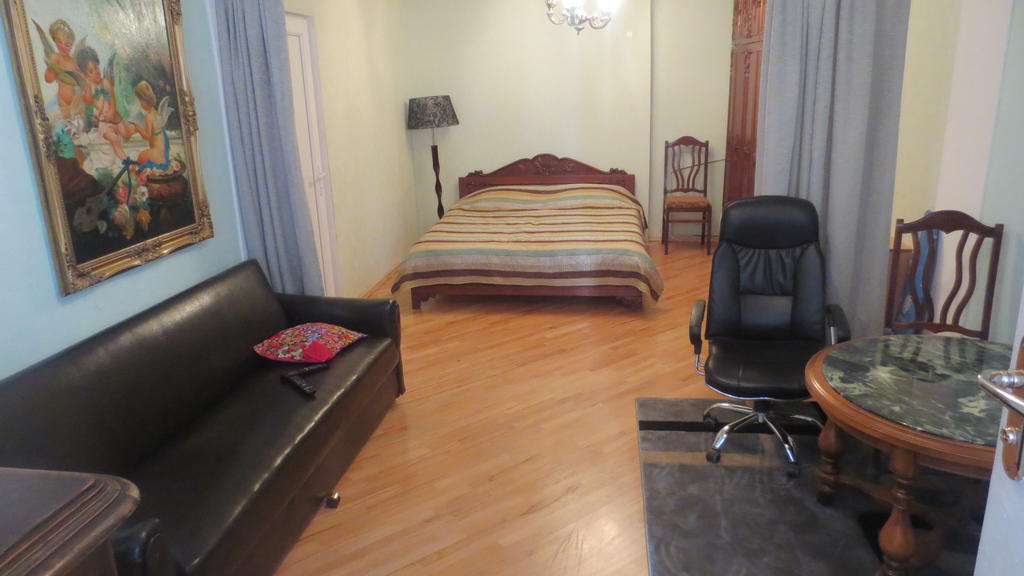 Evrika Apartments On Rustaveli Avenue ティビリシ 部屋 写真