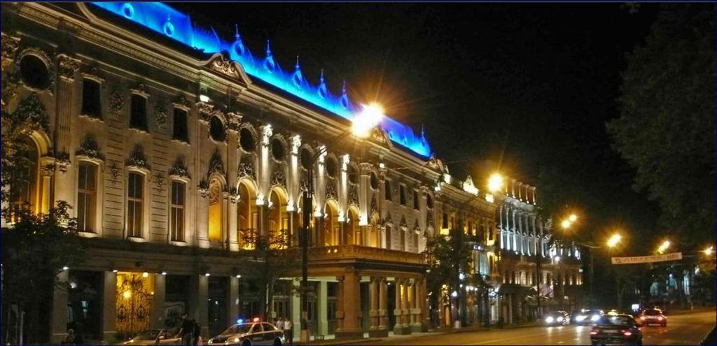 Evrika Apartments On Rustaveli Avenue ティビリシ エクステリア 写真